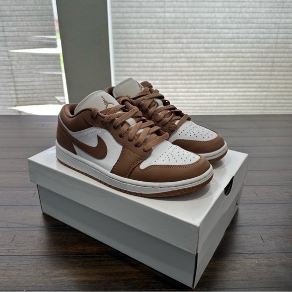 Nike women’s archaeo brown Jordan’s - Picture 1 of 3